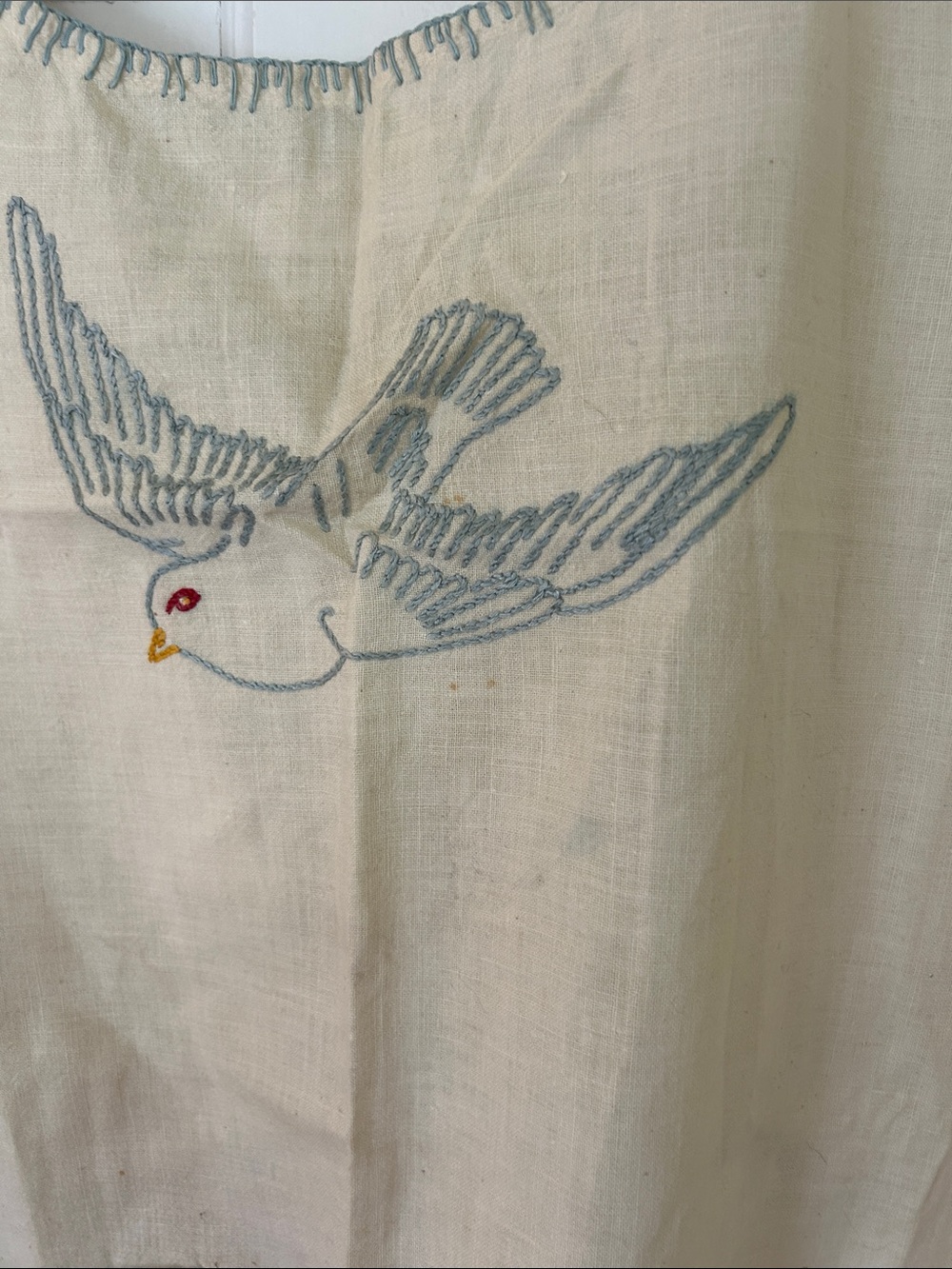 Rare-Embroidered Bird Apron on feedsack muslin with Blue Trim. Unique desig - Picture 3 of 6